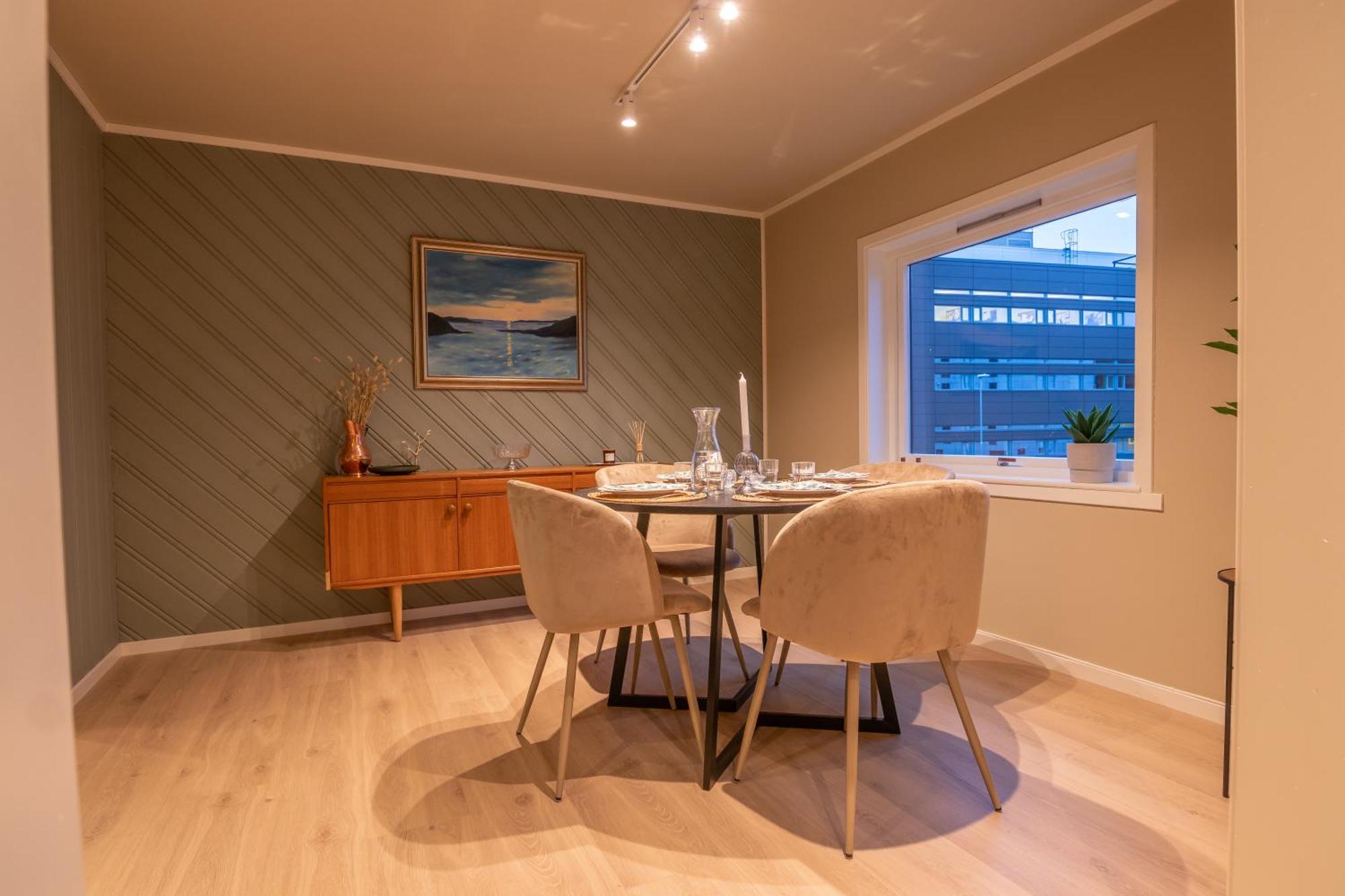 Cozy And Spacious Apartment In City Centre Tromsø Exterior foto