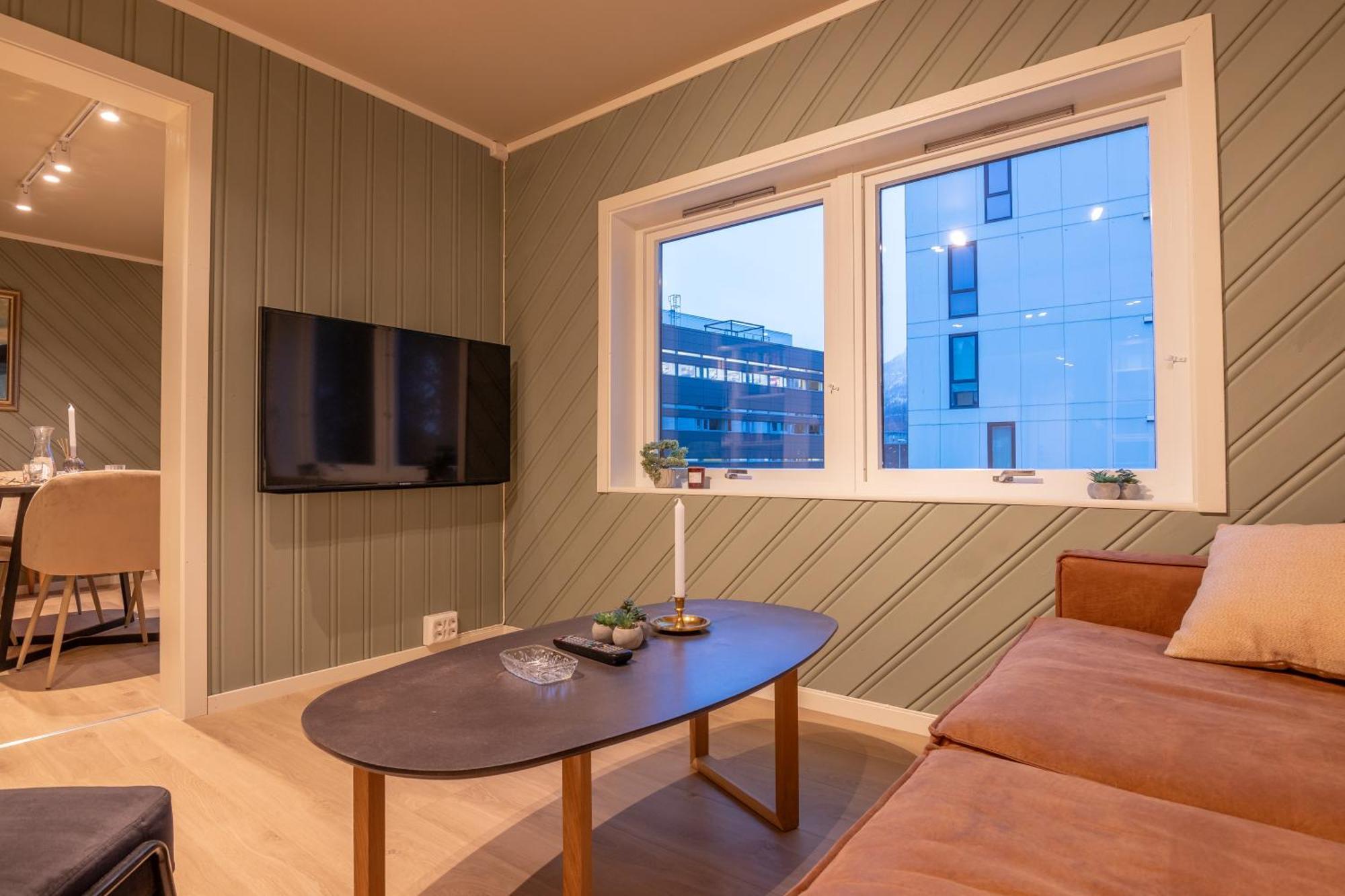 Cozy And Spacious Apartment In City Centre Tromsø Exterior foto